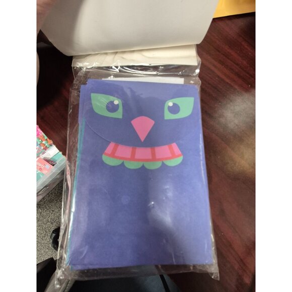 Spritz Treat Bag Kit With 8 Self-Adhesive Shapes - Picture 3 of 3